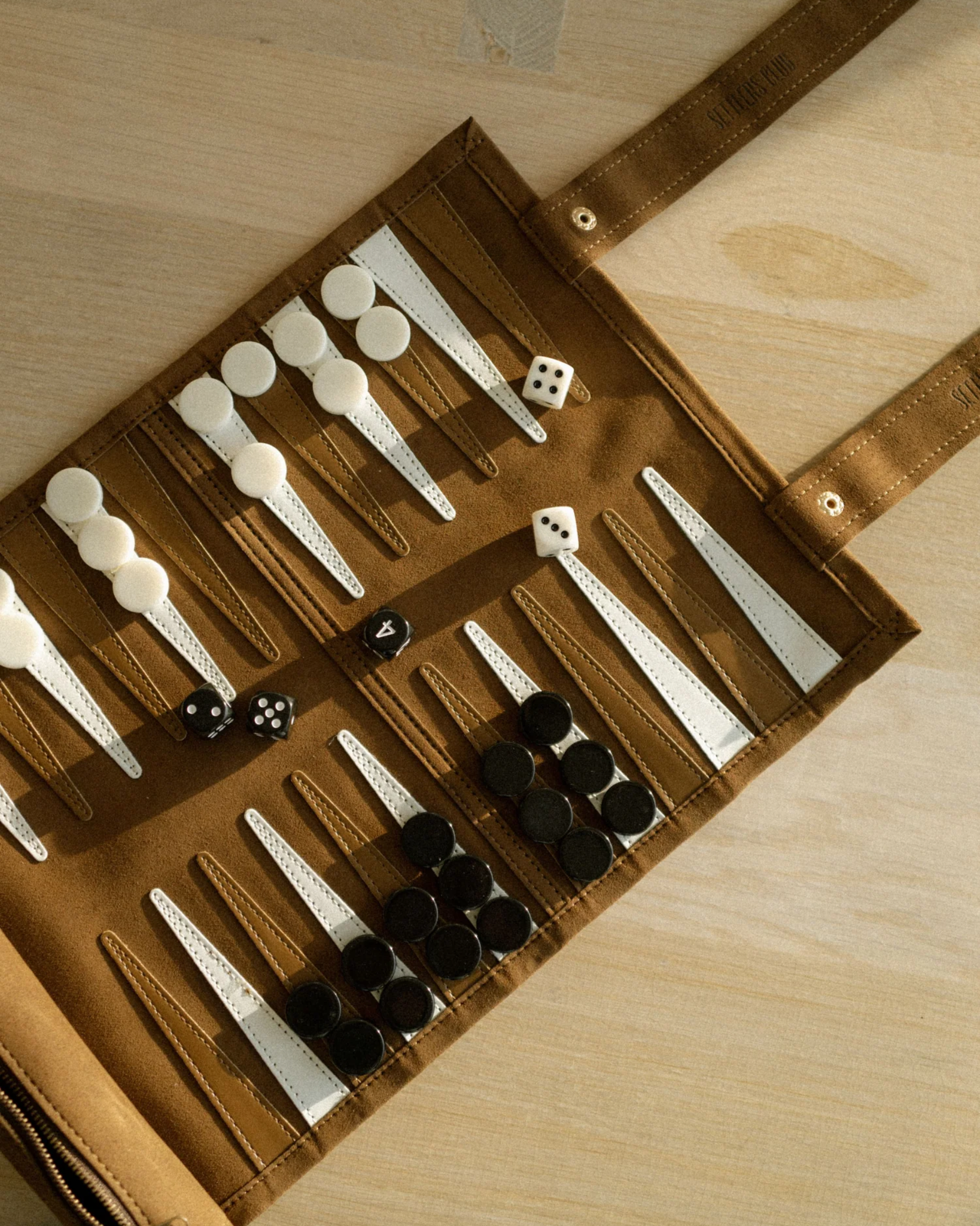 Magnetic Roll Up Travel Backgammon – Settlers Club