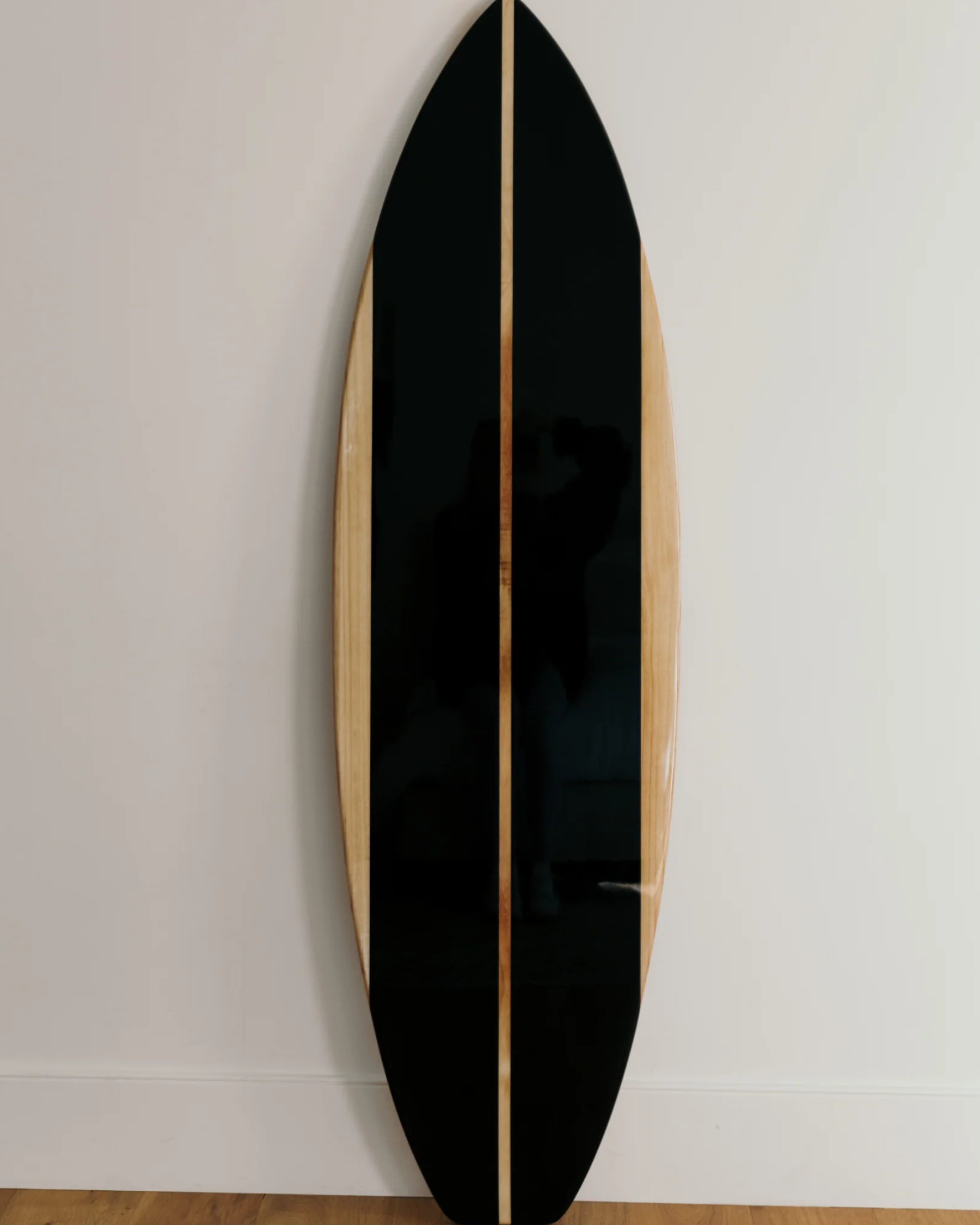 Decorative Black & White Surfboard Wall Art – Settlers Club
