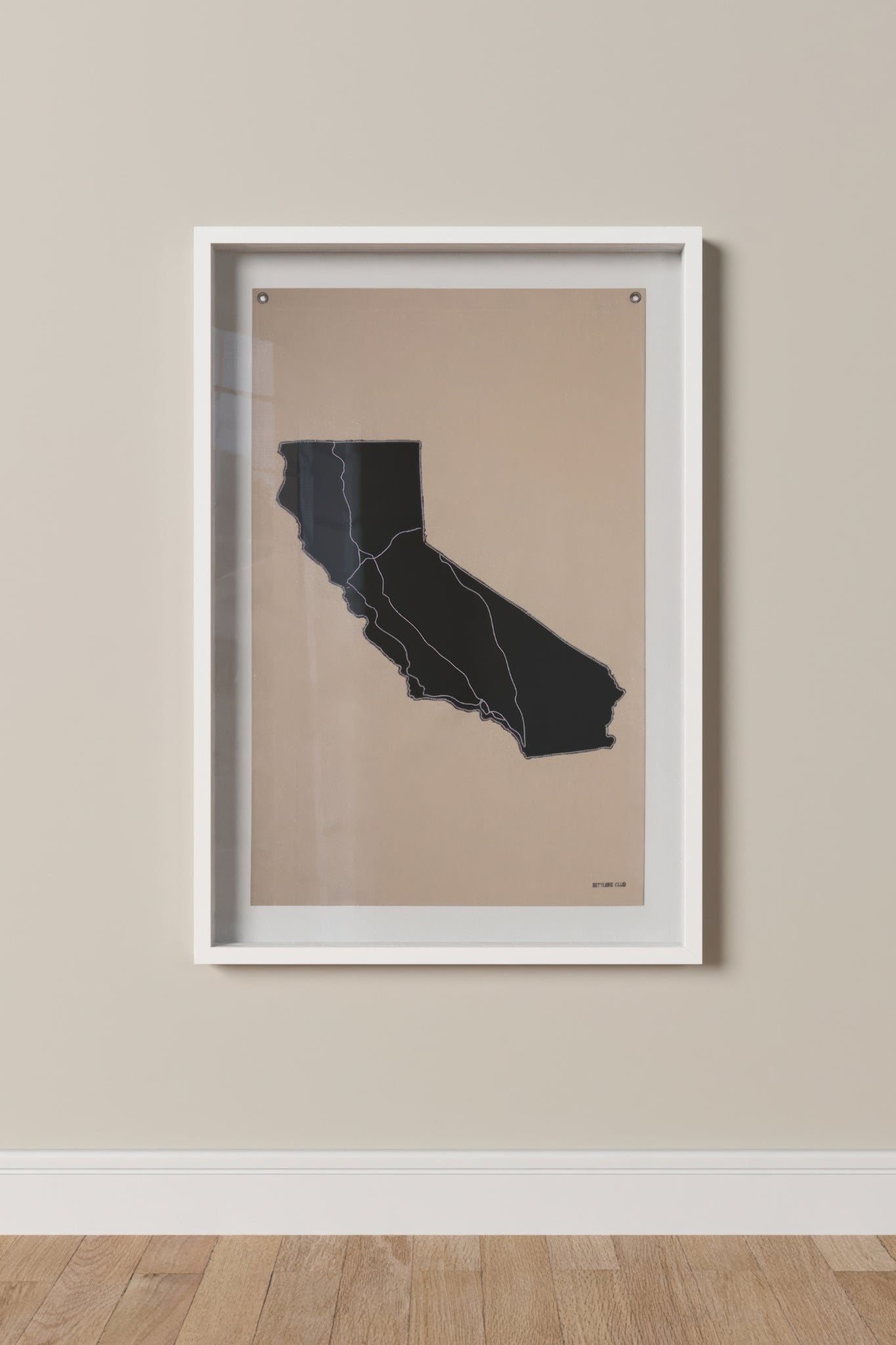 DEC-FLA-CA2-WHT| Framed black California flag wall decor