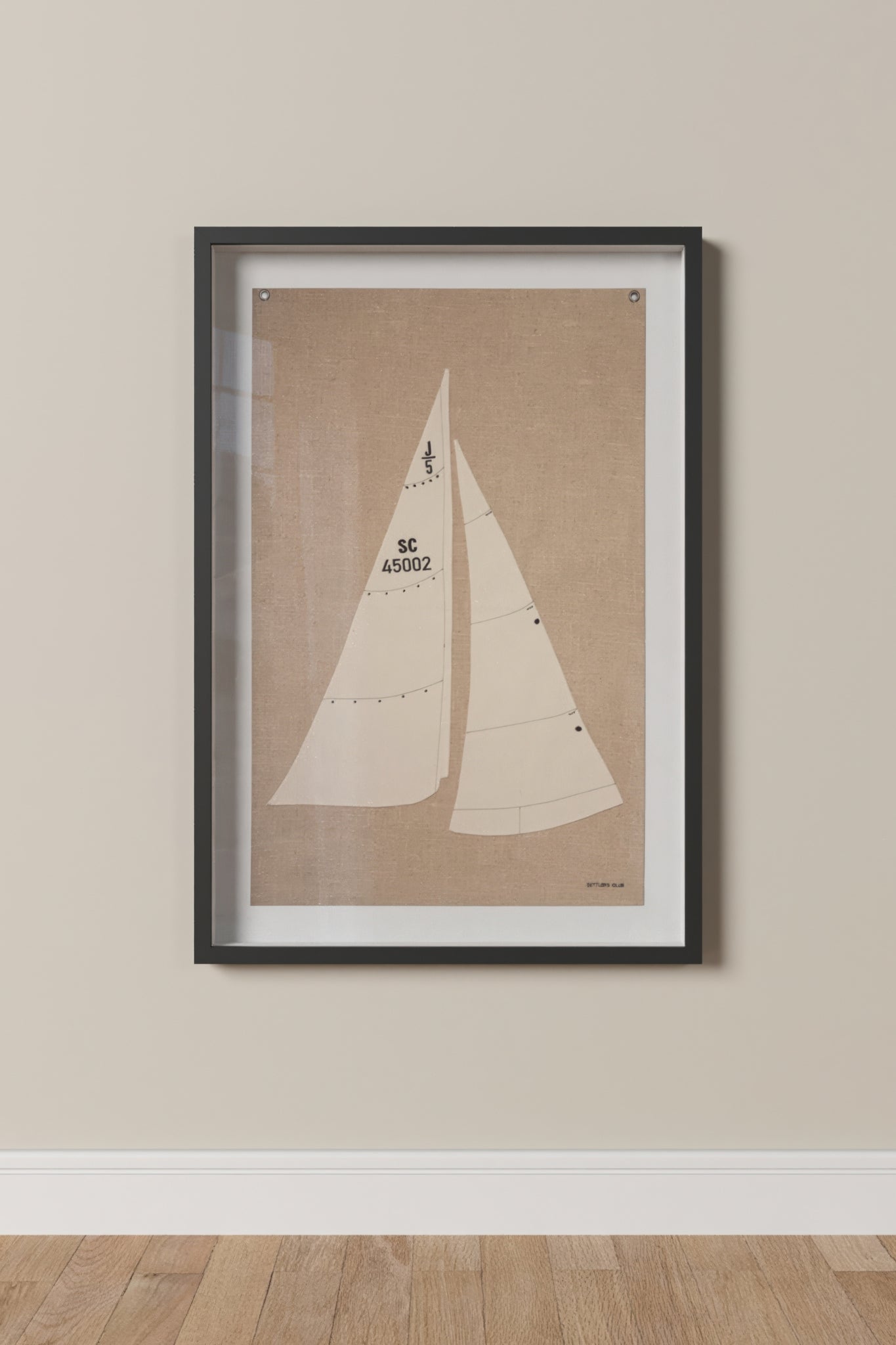 DEC-FLA-SAIL1-BLK| Framed white sailboat flag wall decor
