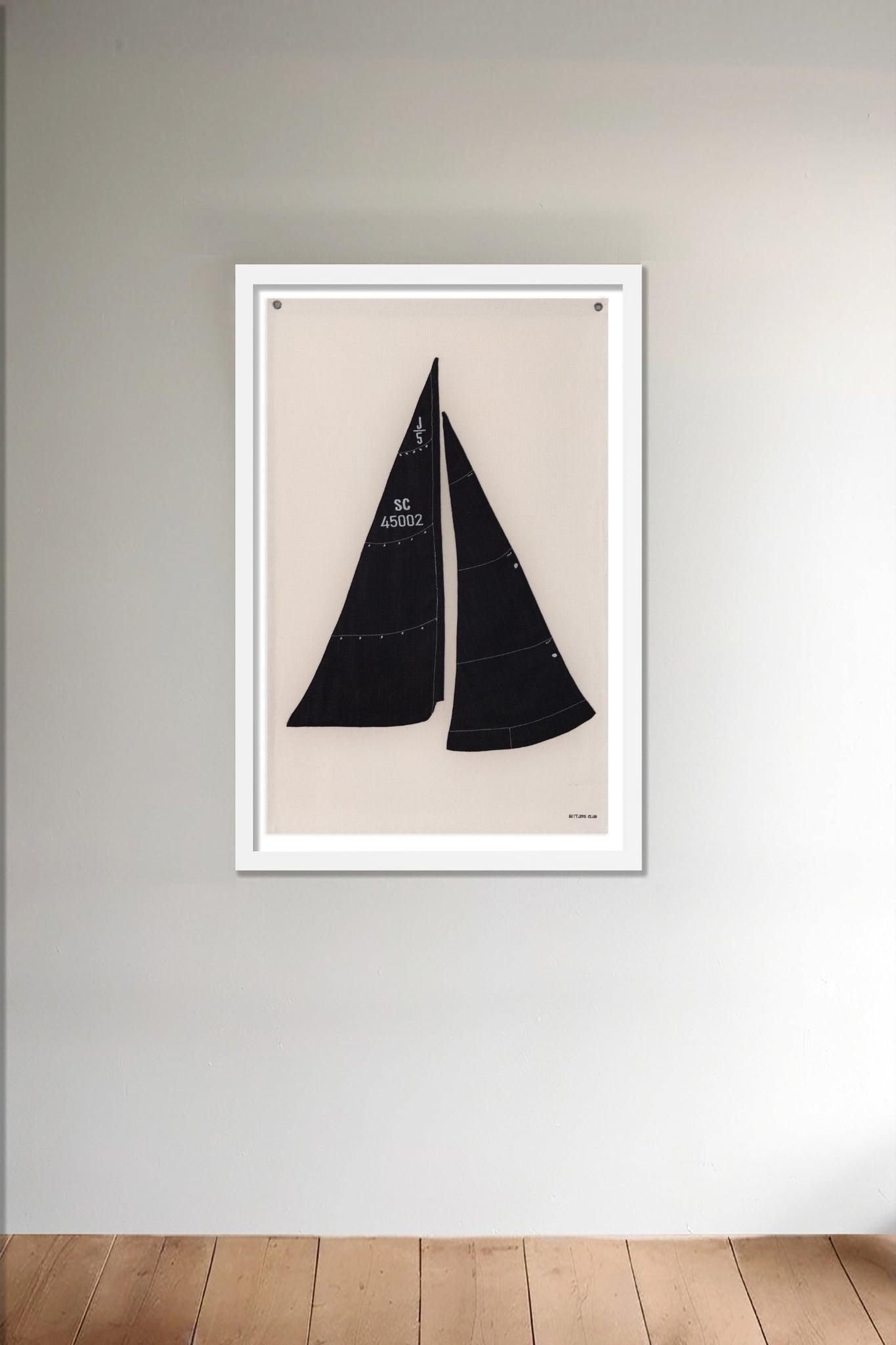 DEC-FLA-SAIL2-WHT| Framed black Sailboat flag wall decor